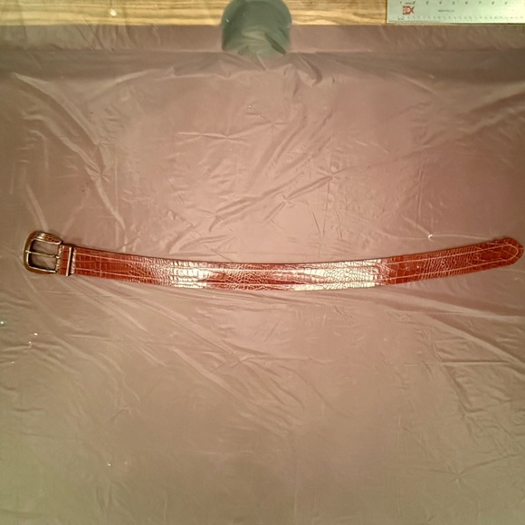 Per Se by Carlisle Brown Leather Embossed 2.25” Women’s Belt Size Medium $368 - Picture 3 of 10